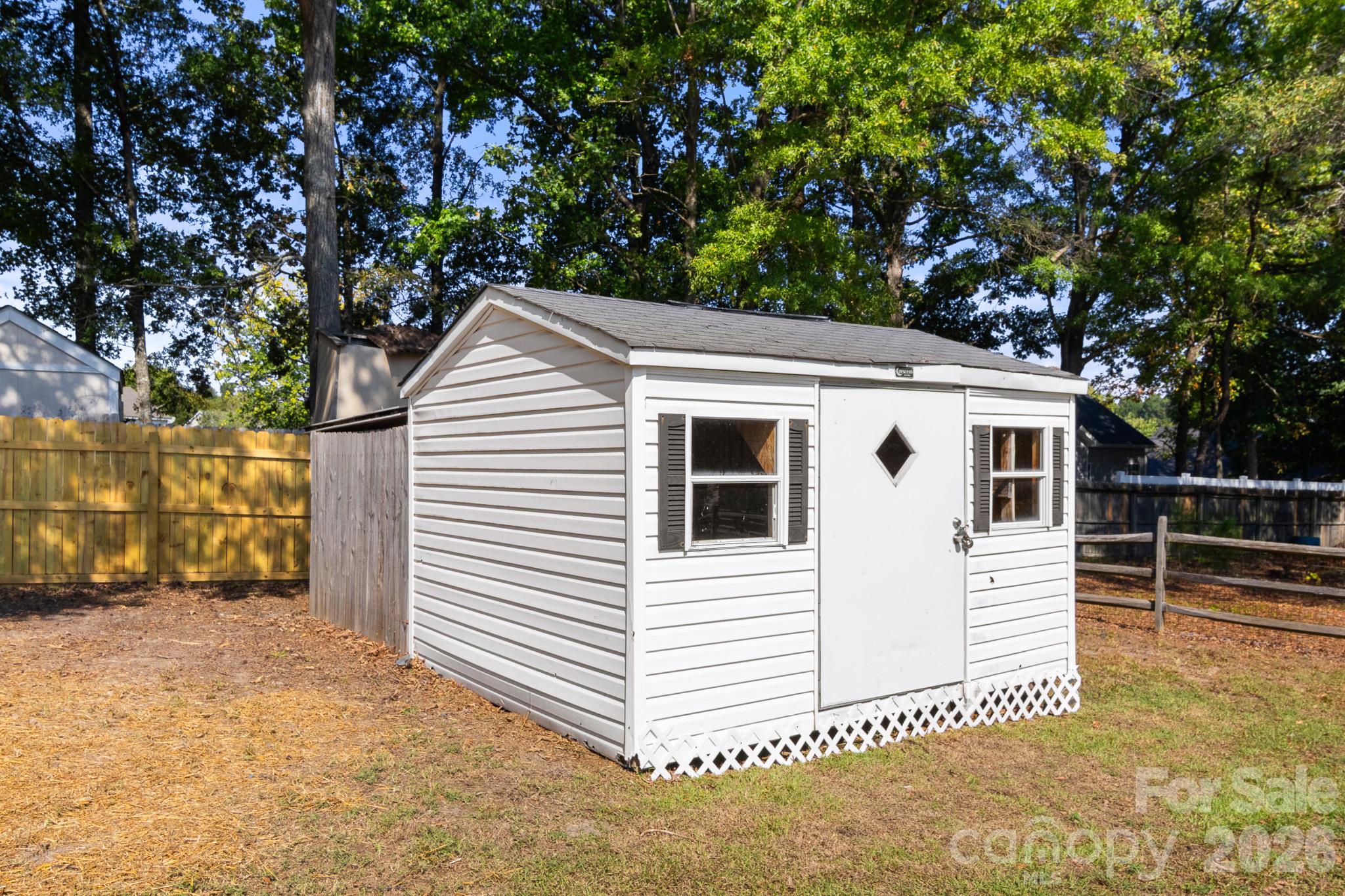 309 Catawba Circle N
