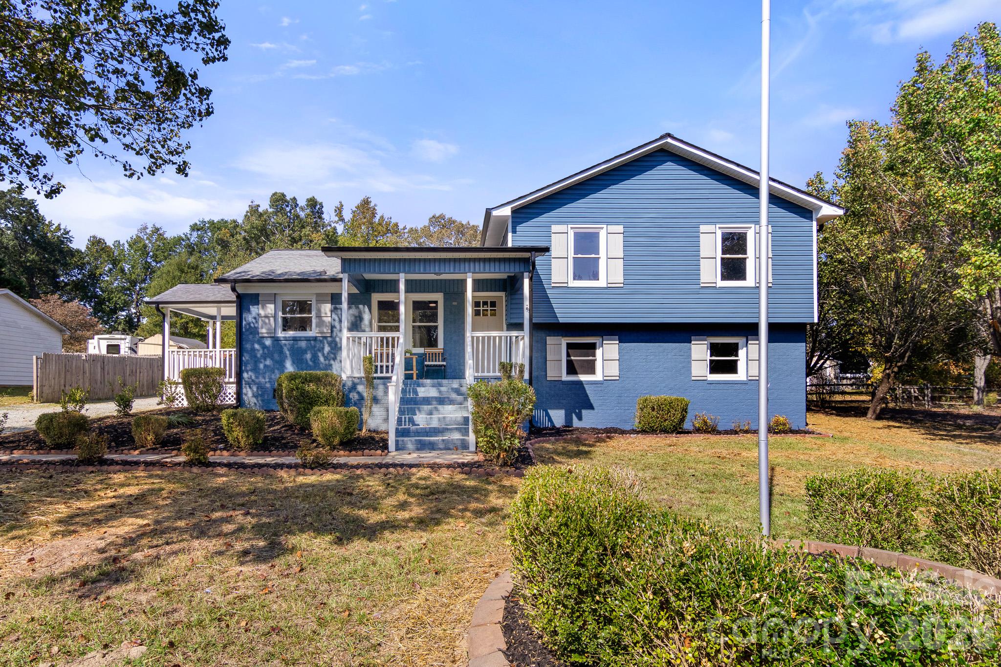 309 Catawba Circle N