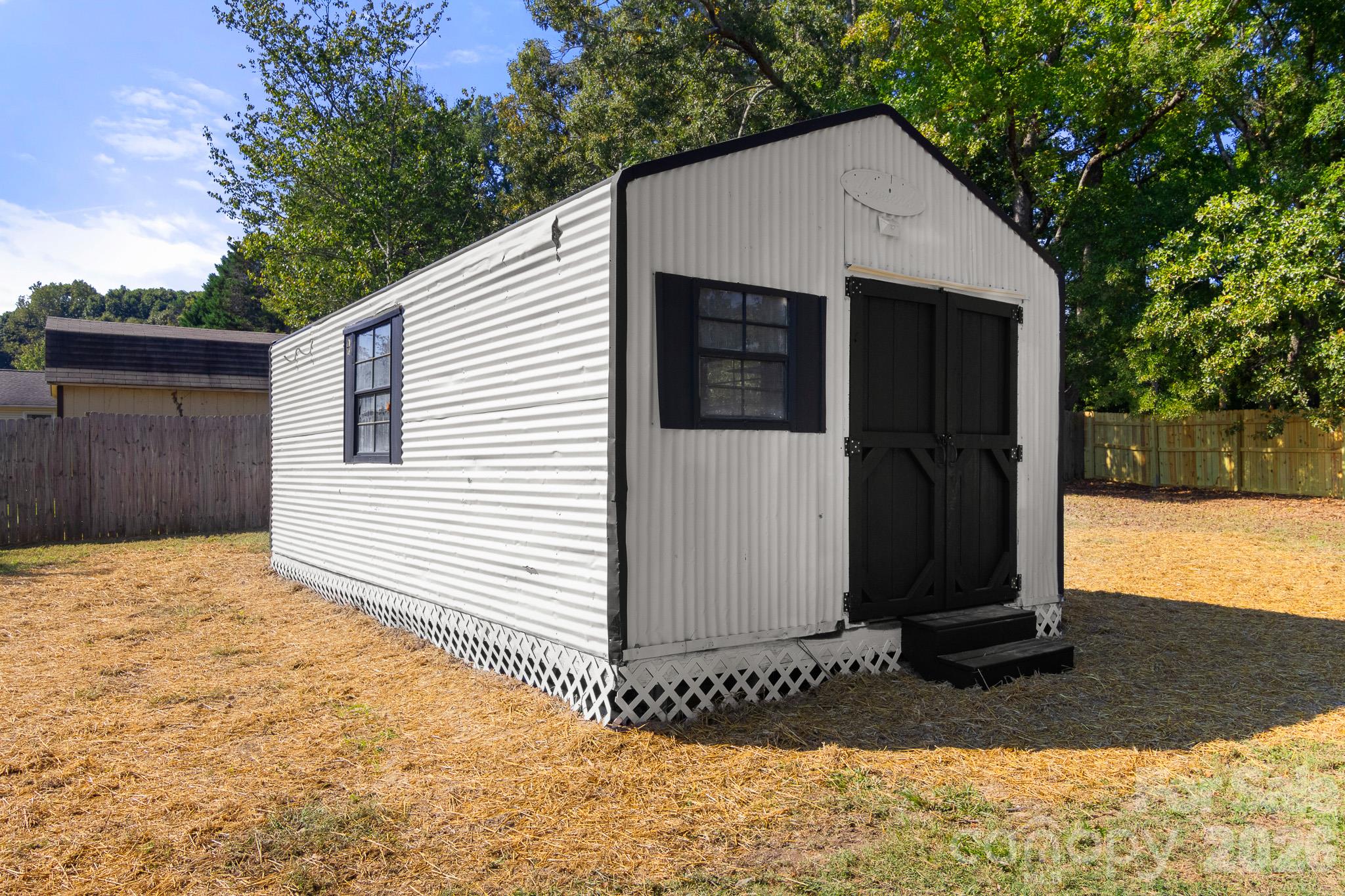 309 Catawba Circle N