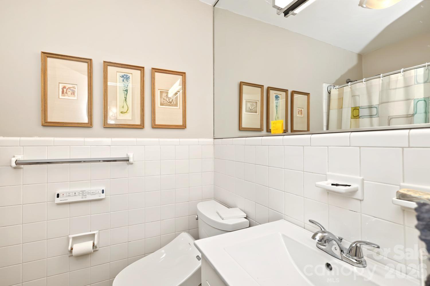 1300 Queens Road Unit: 219