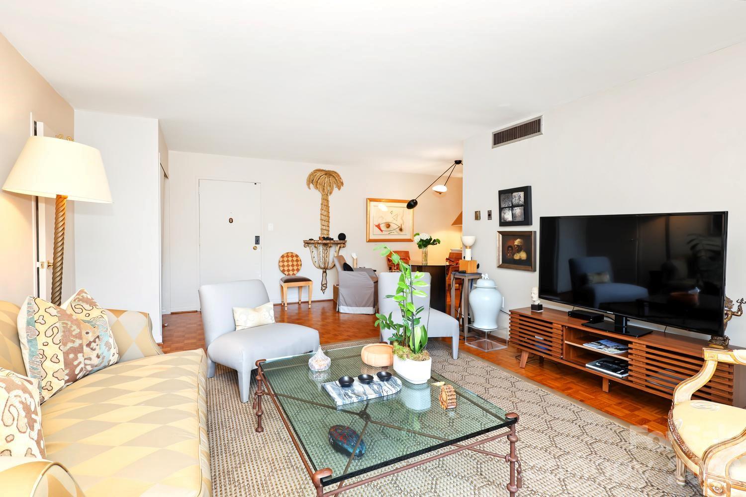 1300 Queens Road Unit: 219