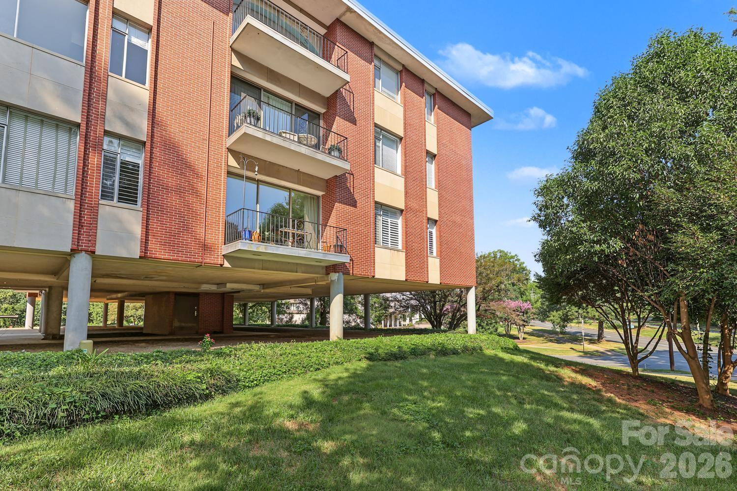 1300 Queens Road Unit: 219