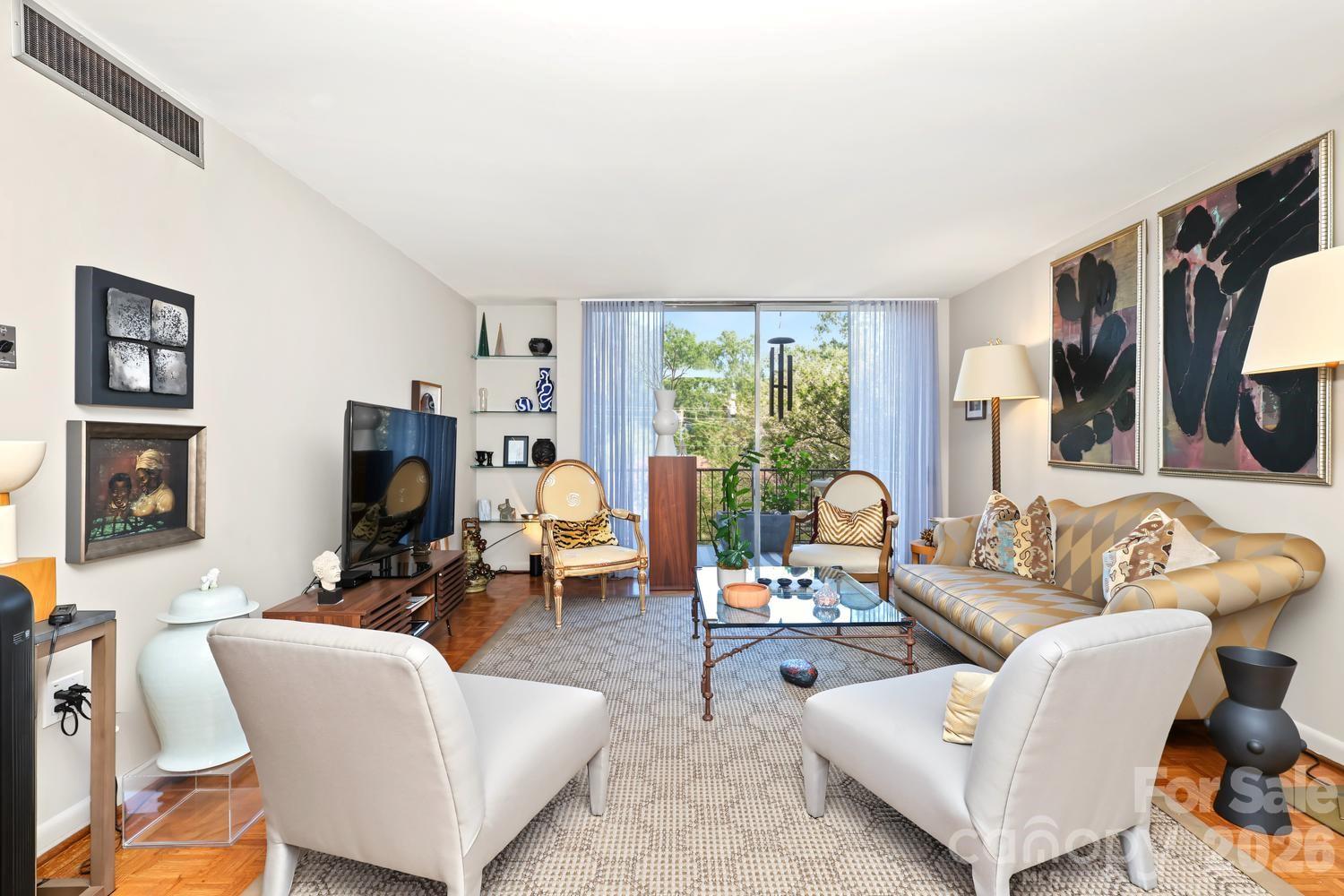 1300 Queens Road Unit: 219