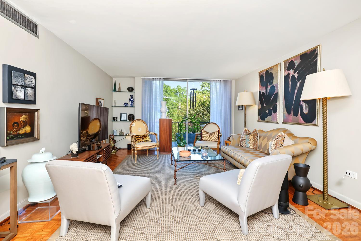 1300 Queens Road Unit: 219