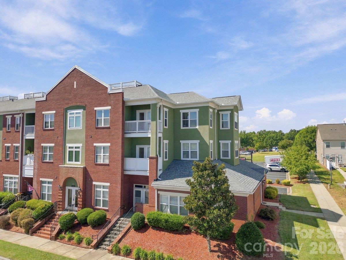 3805 Balsam Street Unit: 122