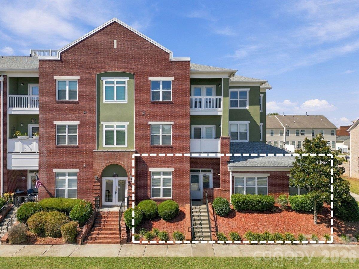 3805 Balsam Street Unit: 122