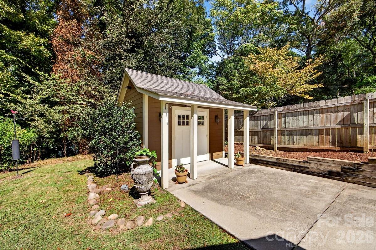 6000 Colchester Place