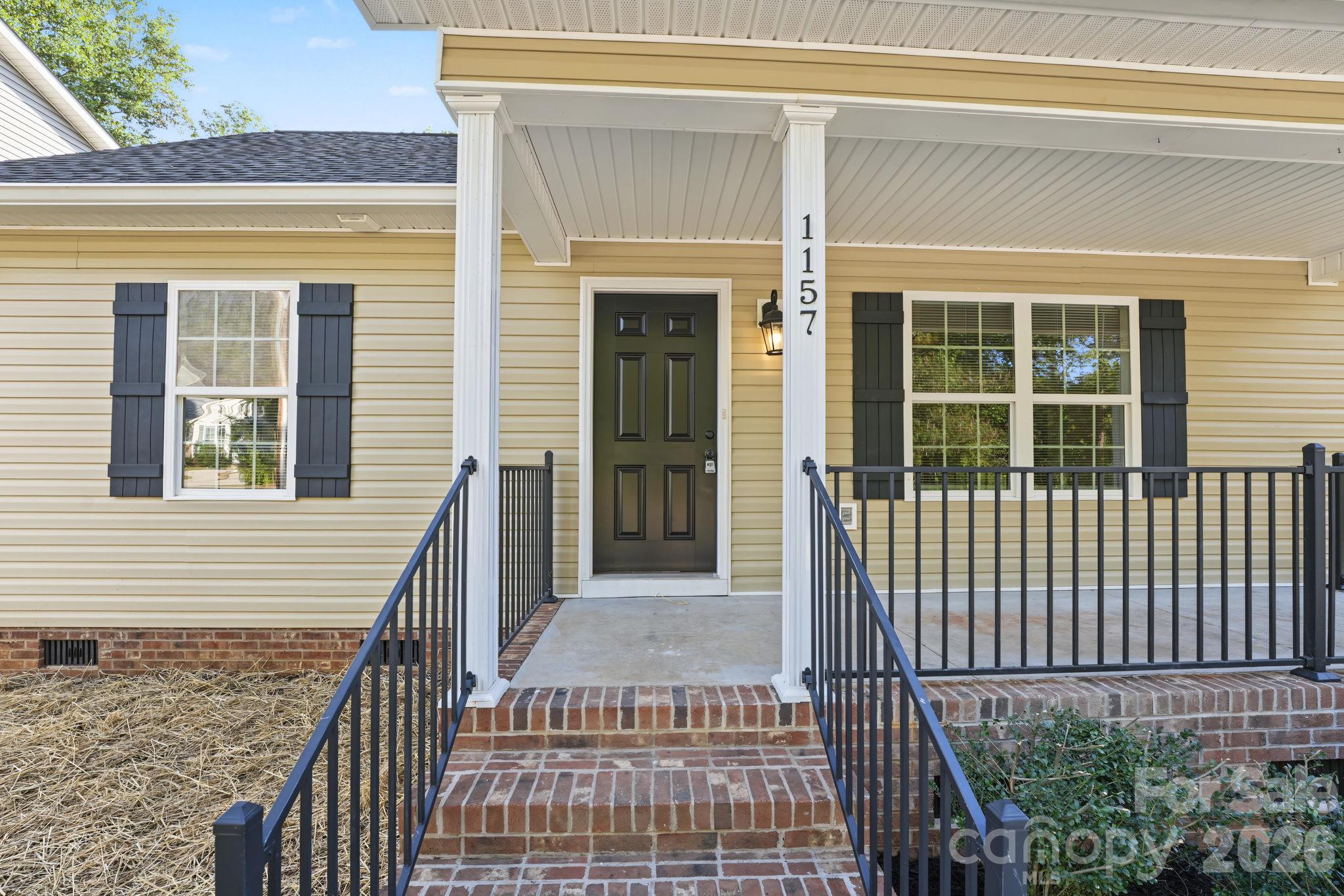 1157 Calhoun Street