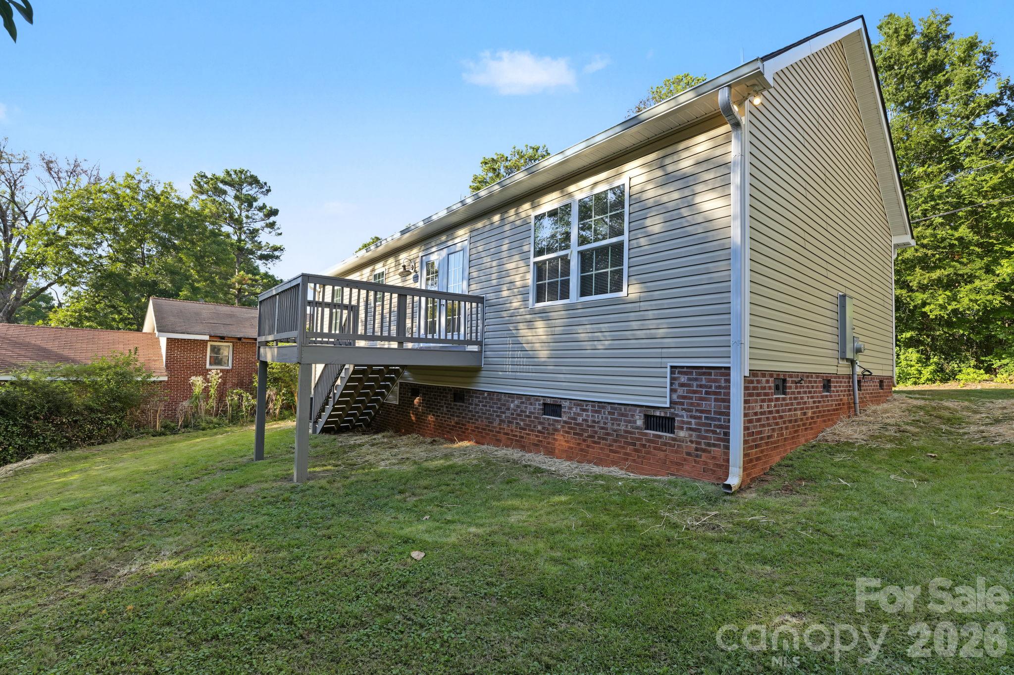 1157 Calhoun Street