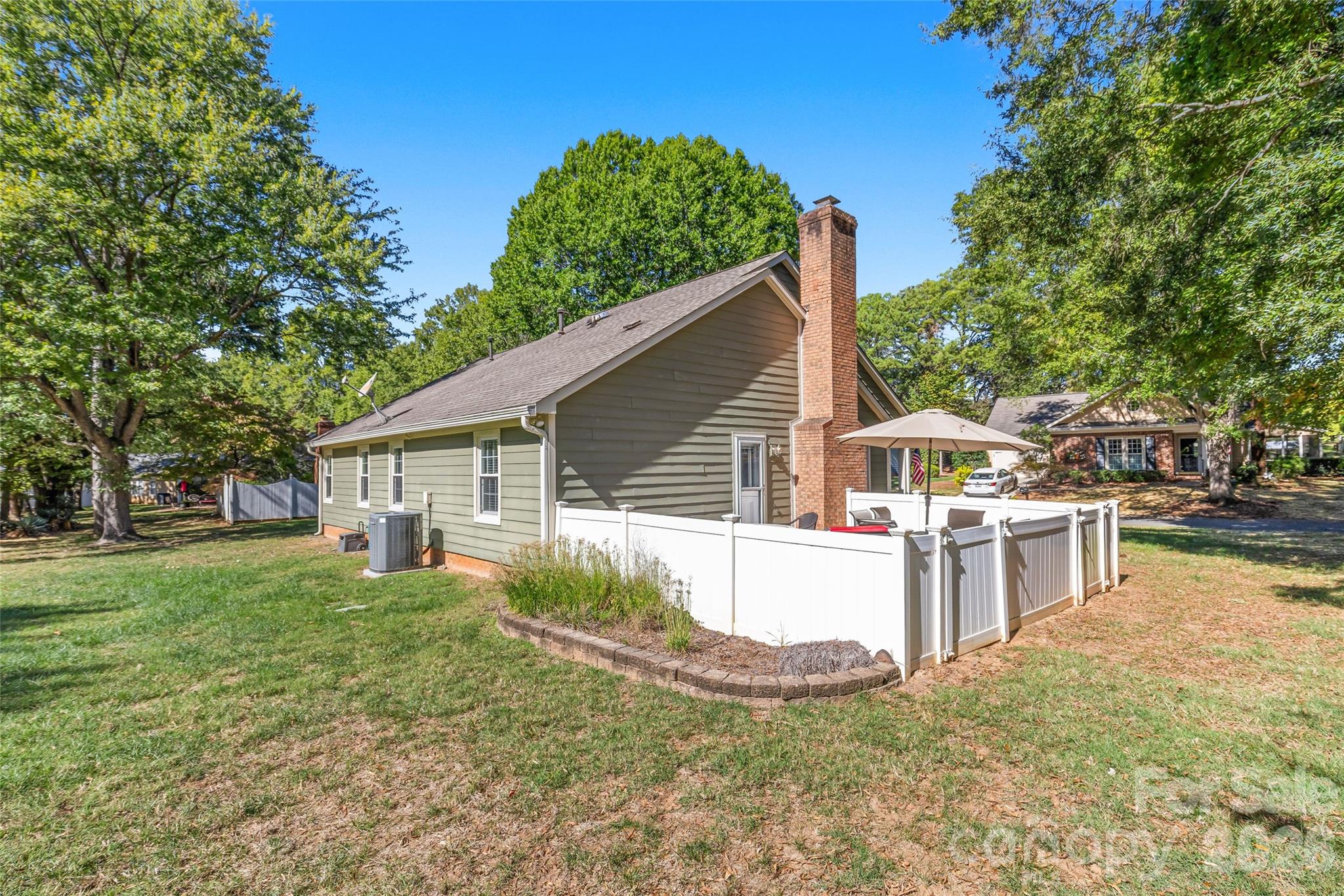 2434 Dryden Lane