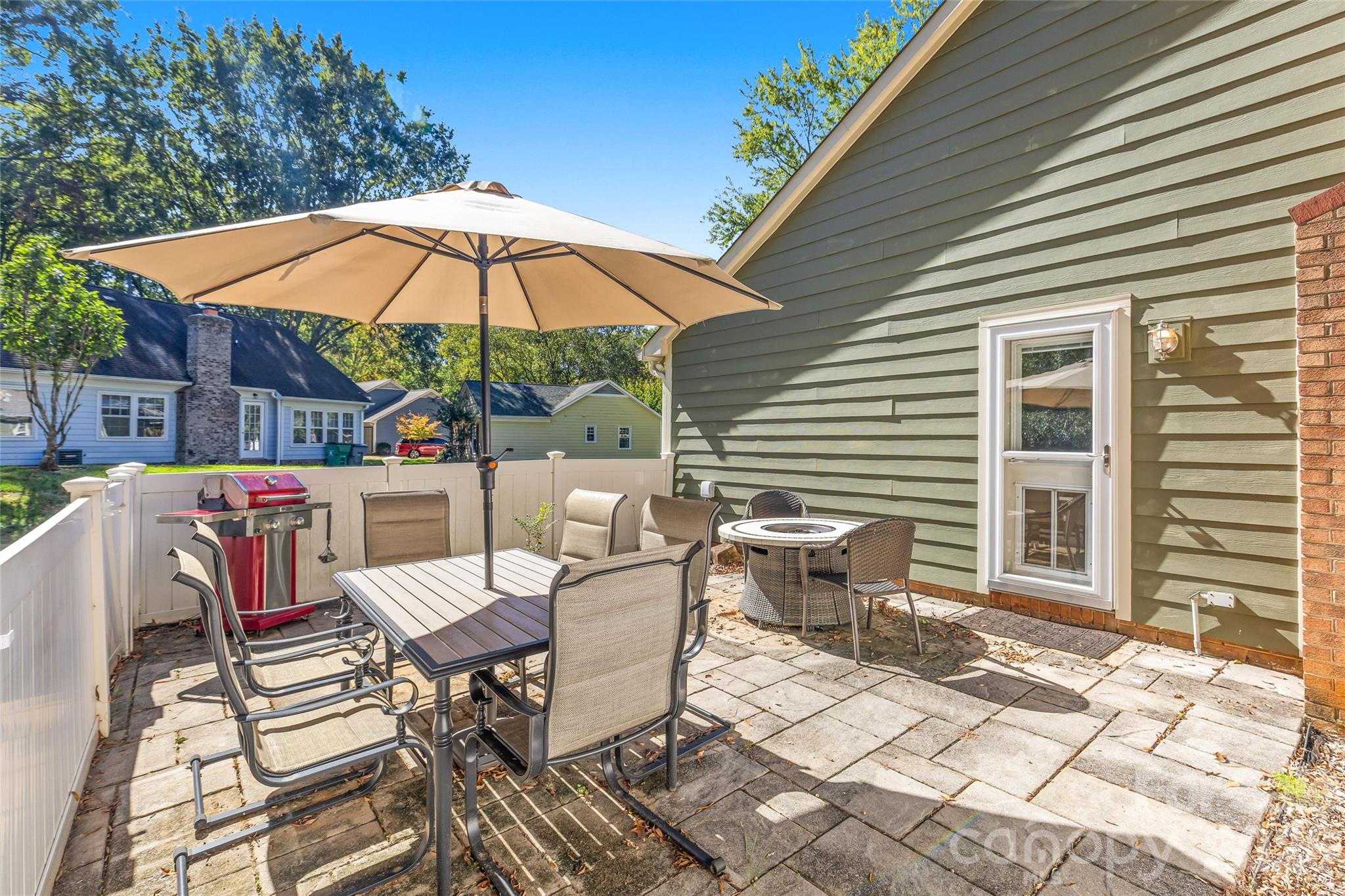 2434 Dryden Lane