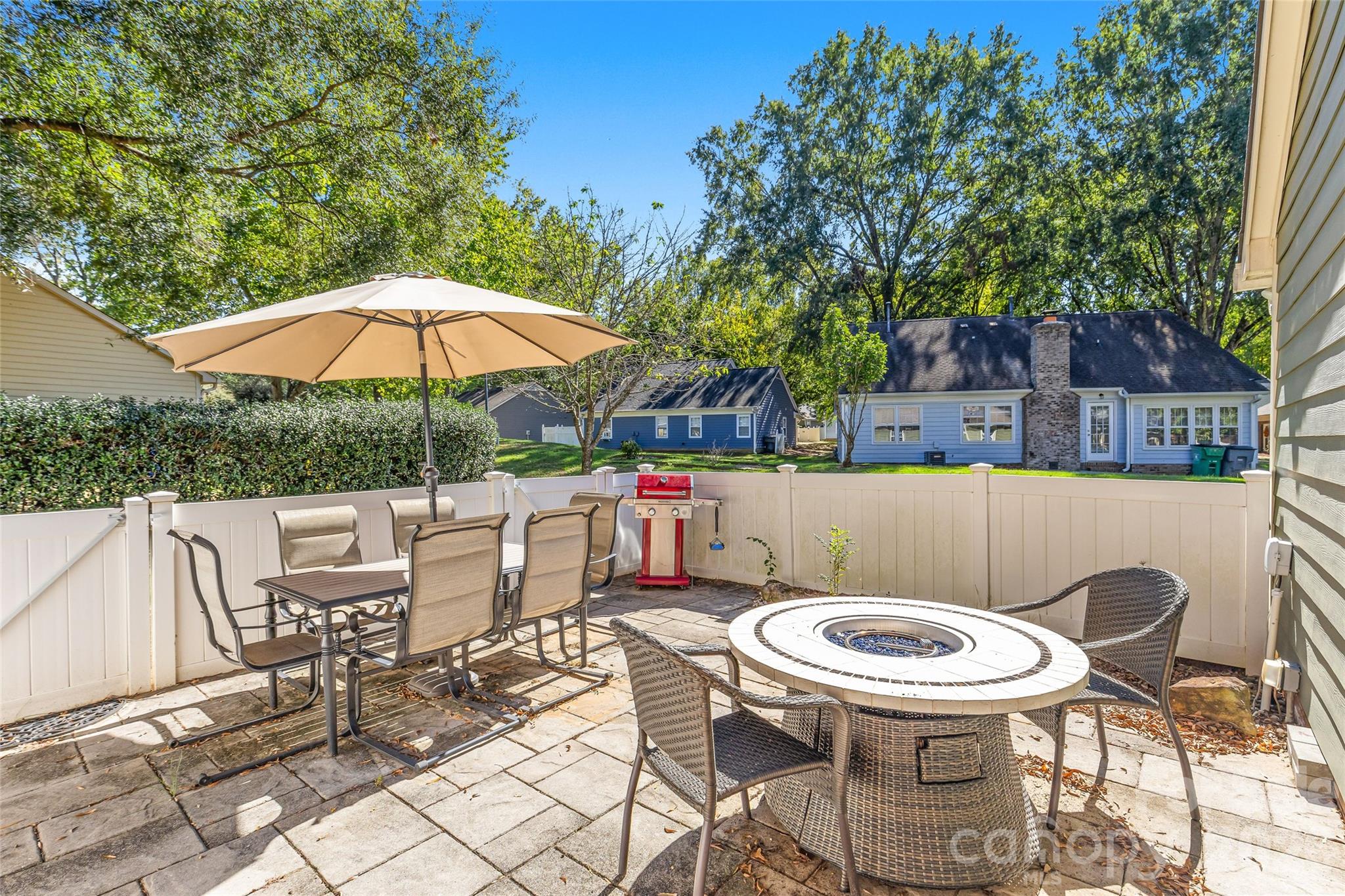 2434 Dryden Lane