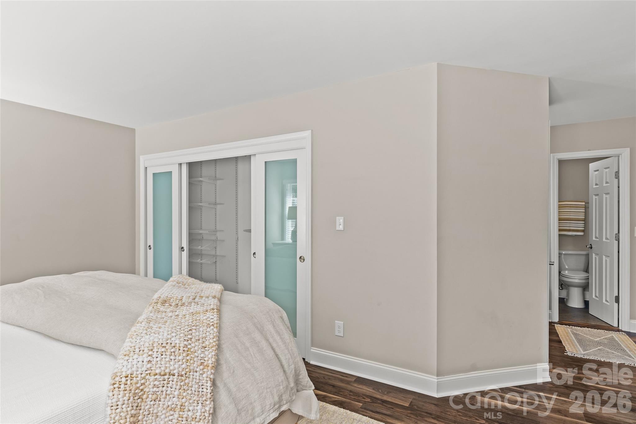 2434 Dryden Lane