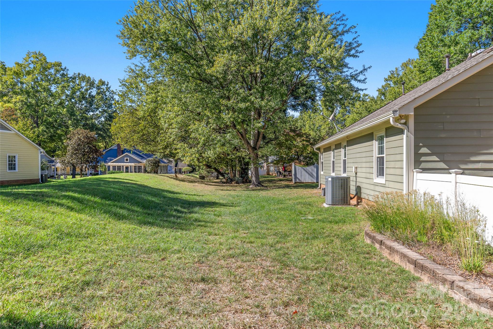 2434 Dryden Lane