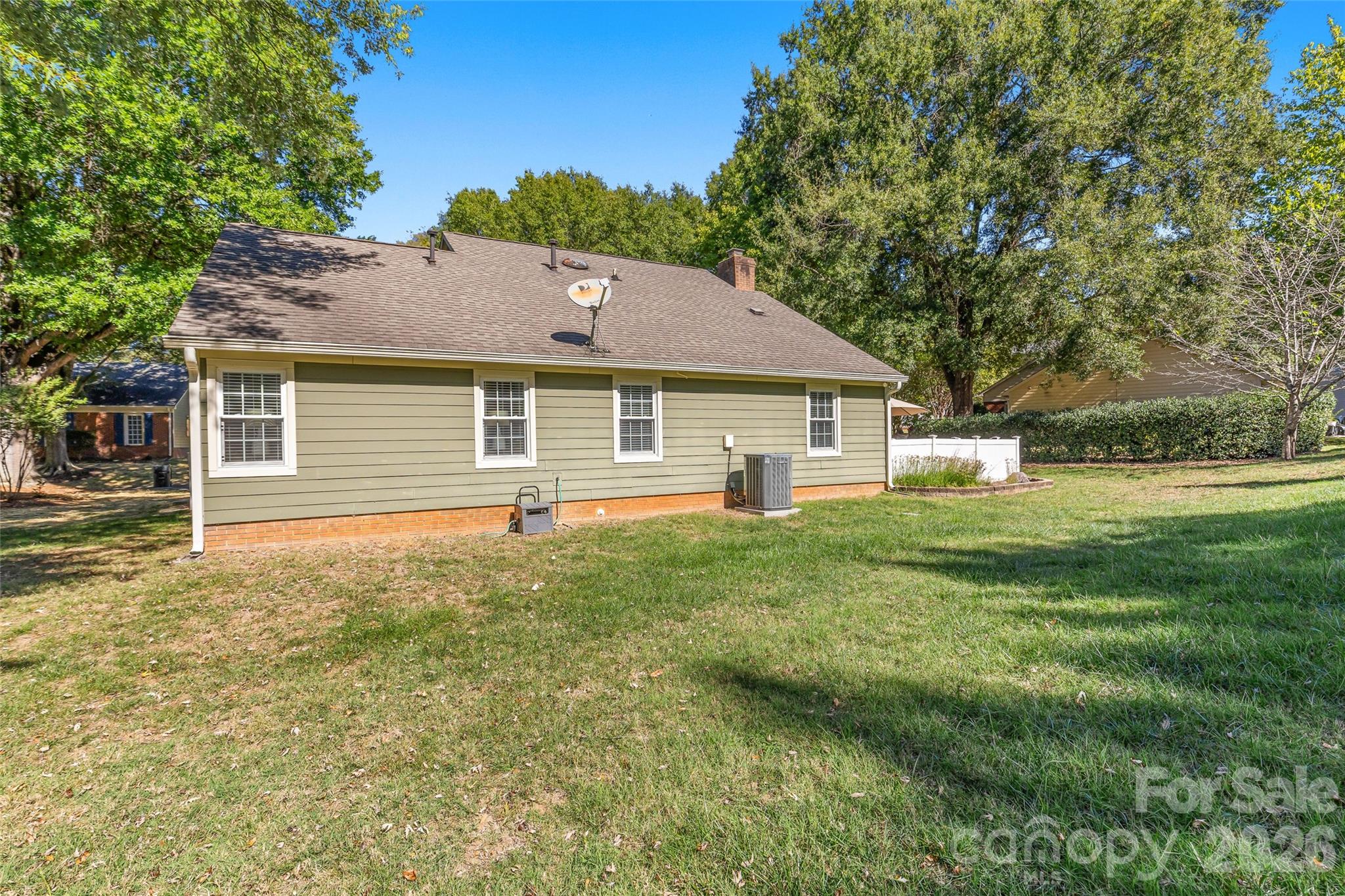 2434 Dryden Lane