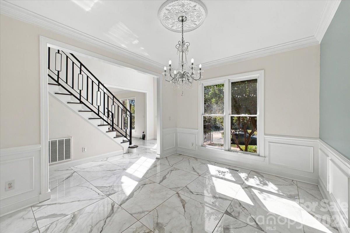 1261 Boswell Court