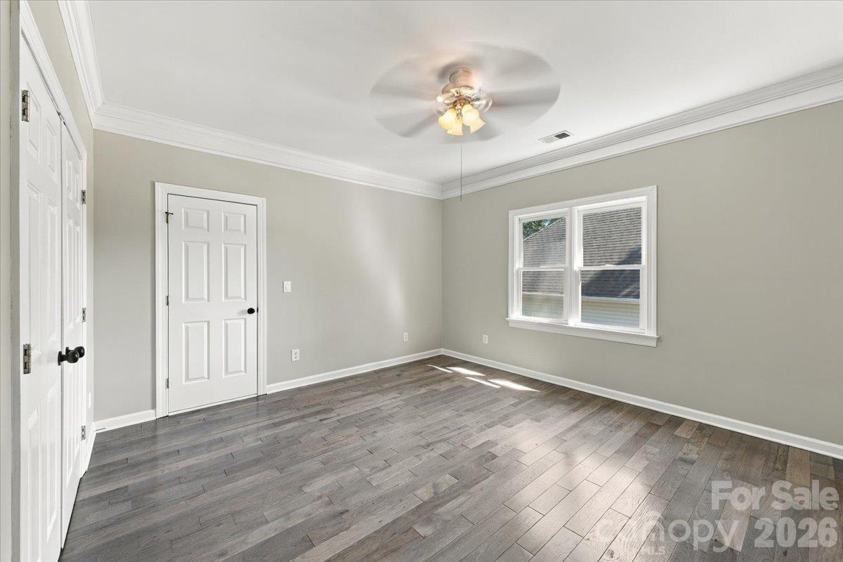 1261 Boswell Court