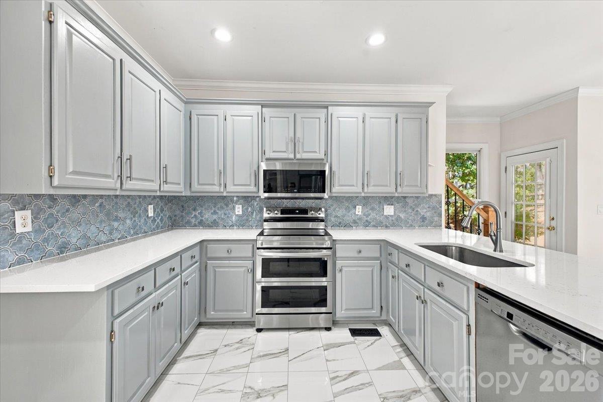 1261 Boswell Court