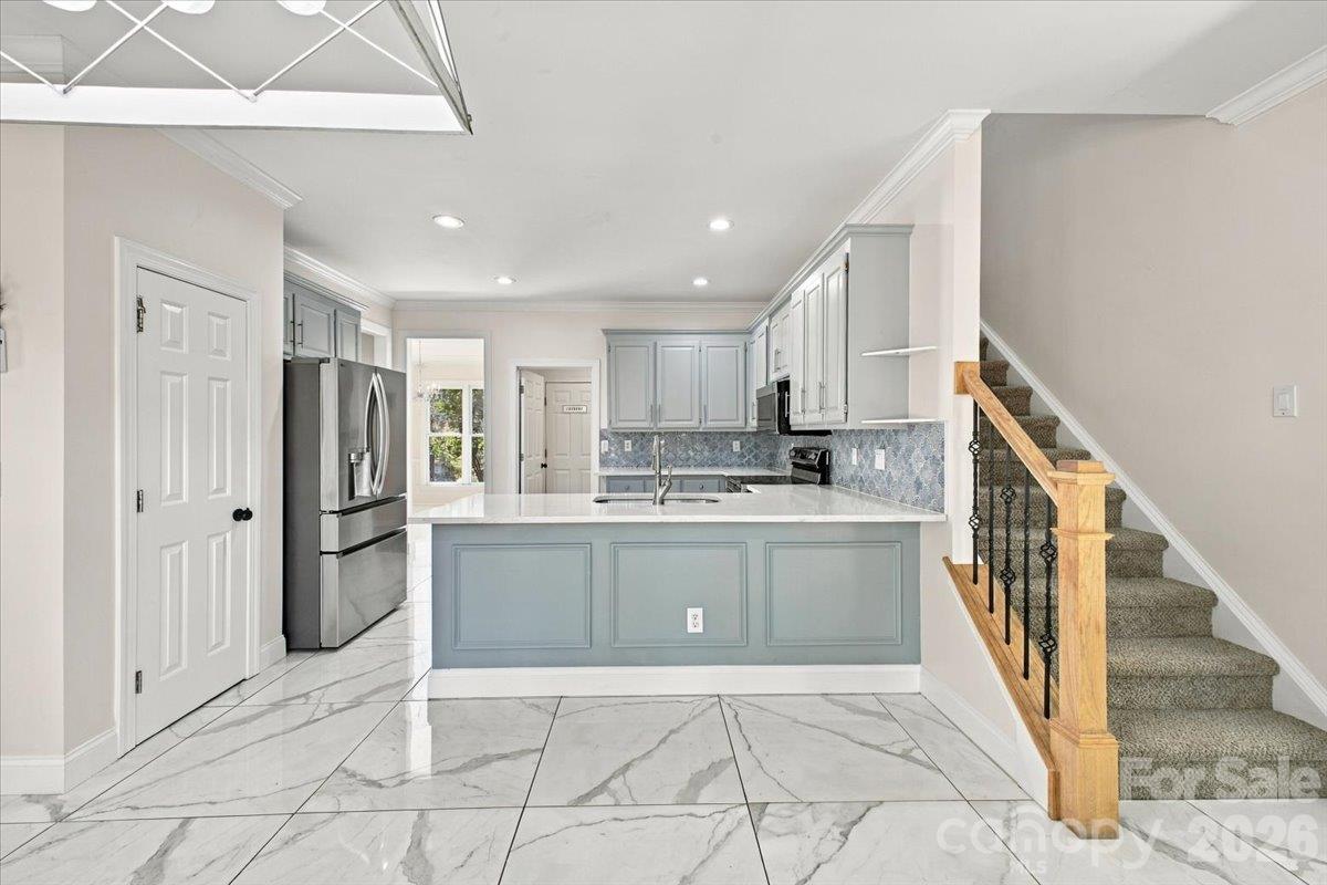 1261 Boswell Court