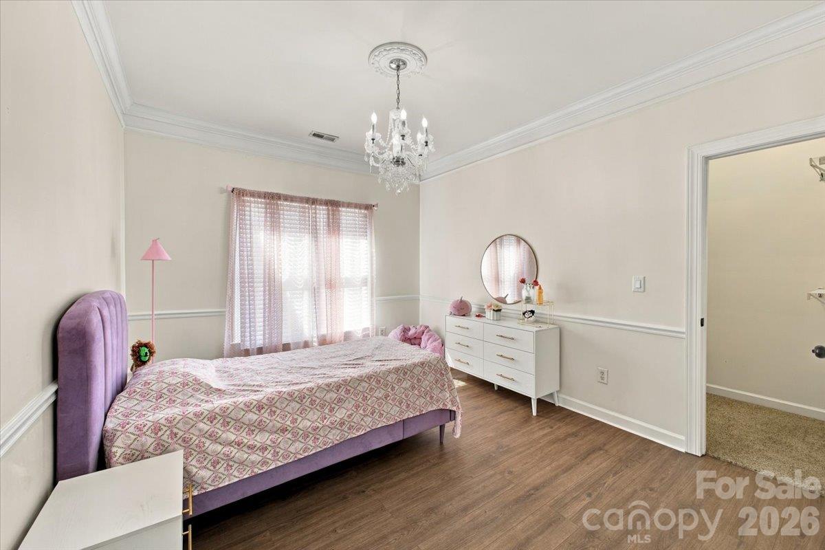1261 Boswell Court