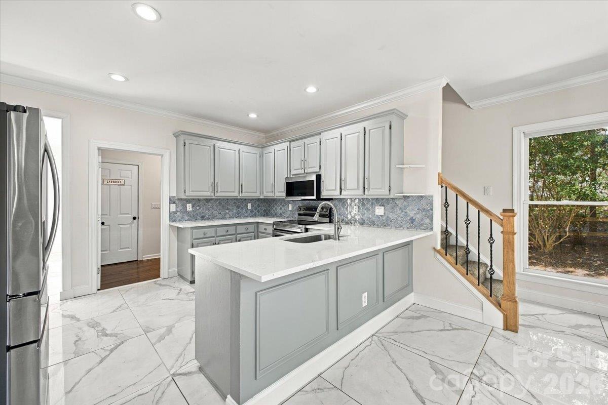 1261 Boswell Court