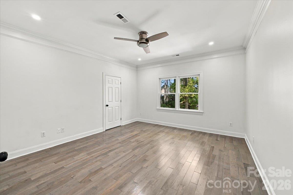 1261 Boswell Court