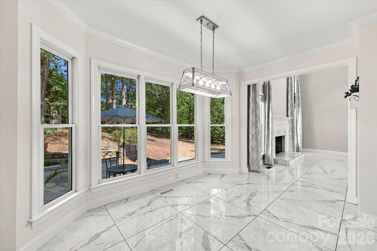 1261 Boswell Court