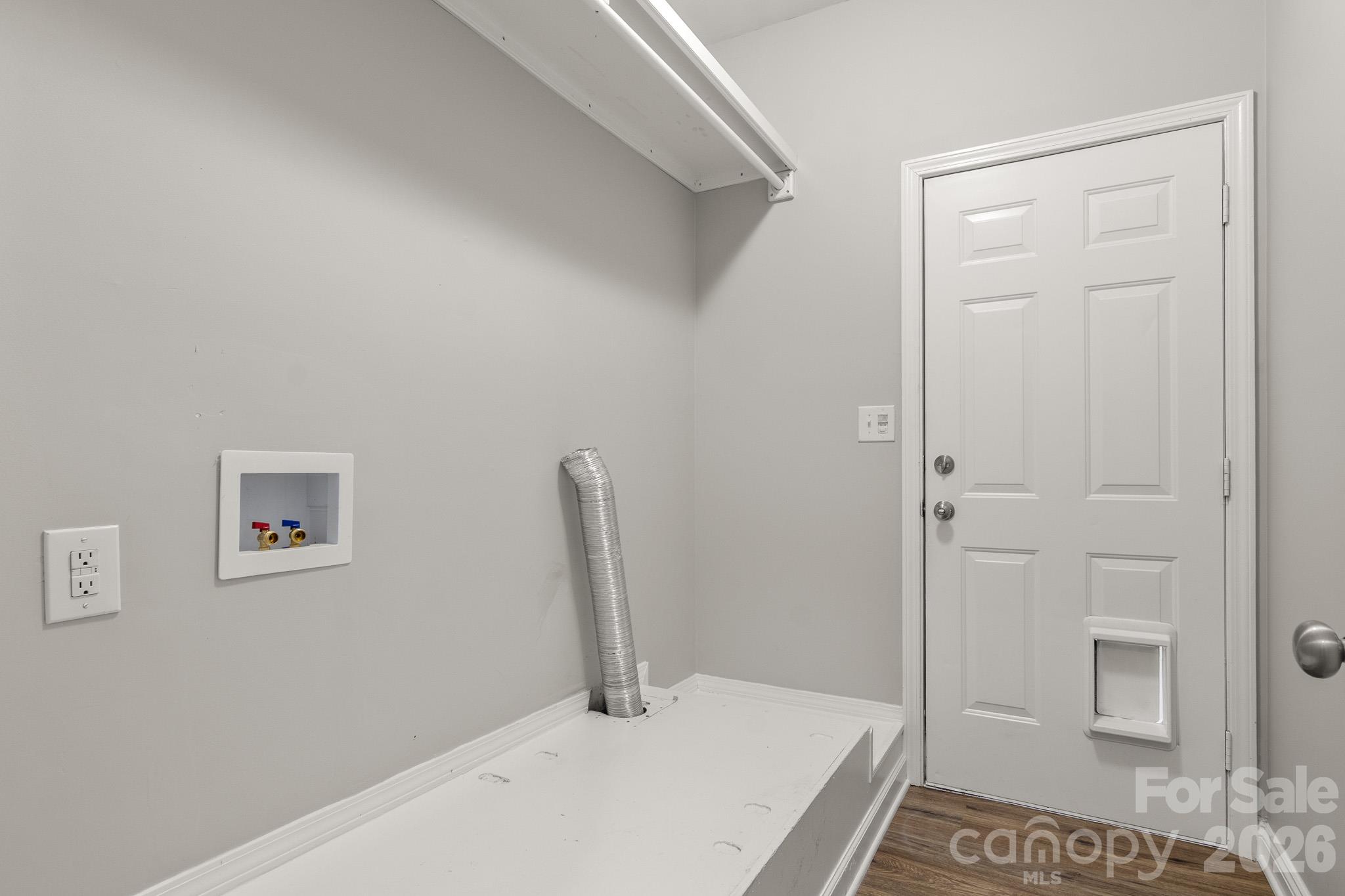 139 Scarlet Tanager Road
