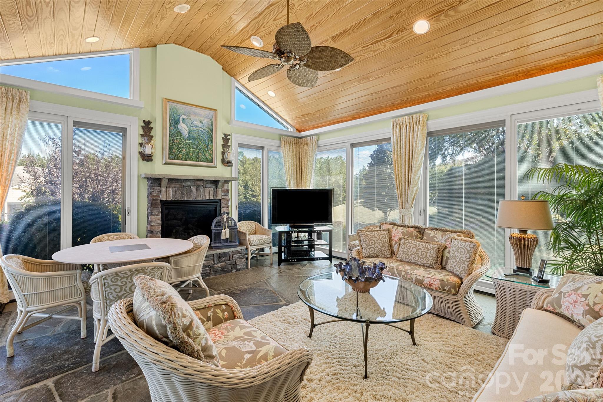 2100 Yellowstone Drive