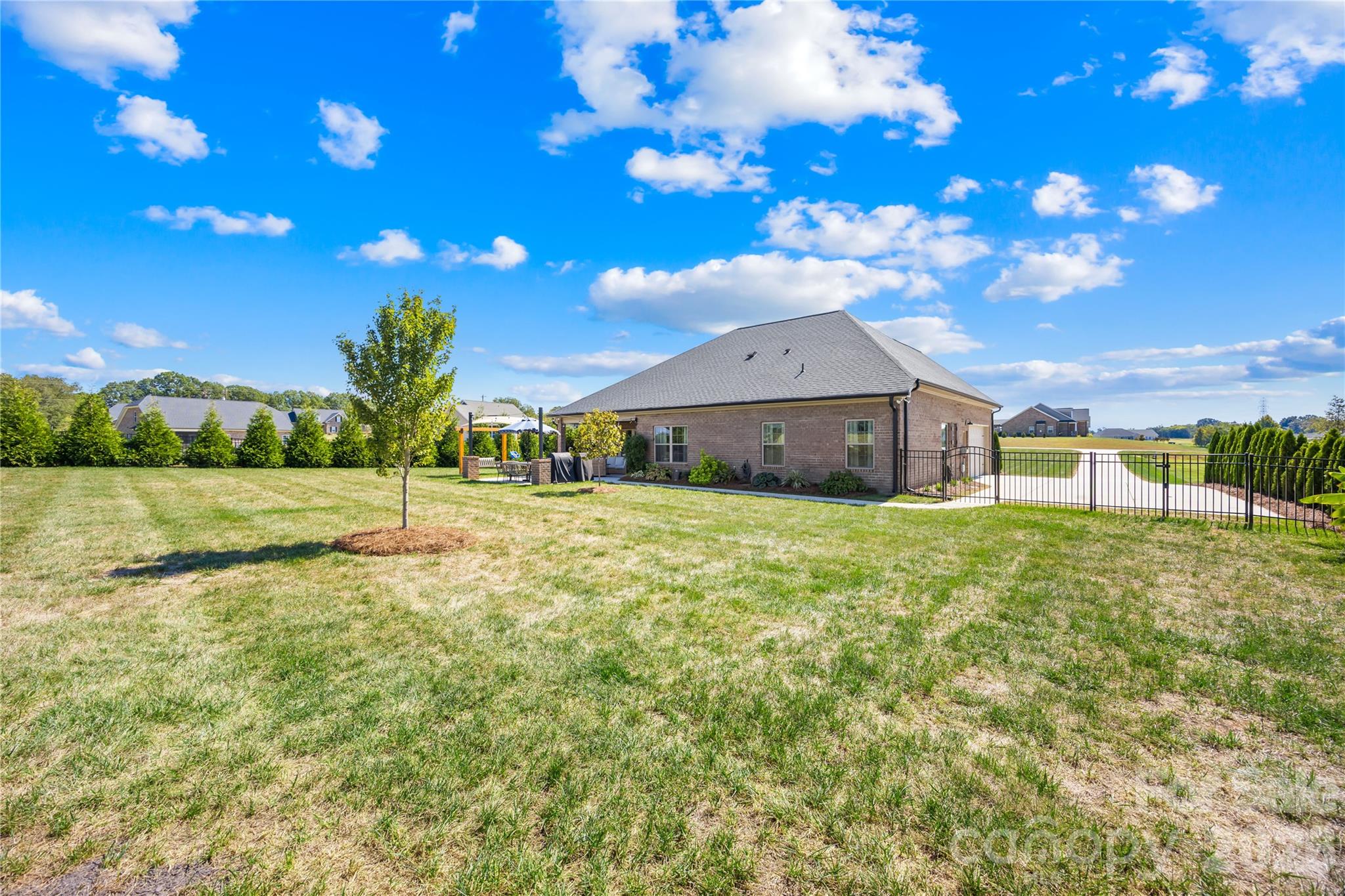 2107 Parrothead Drive