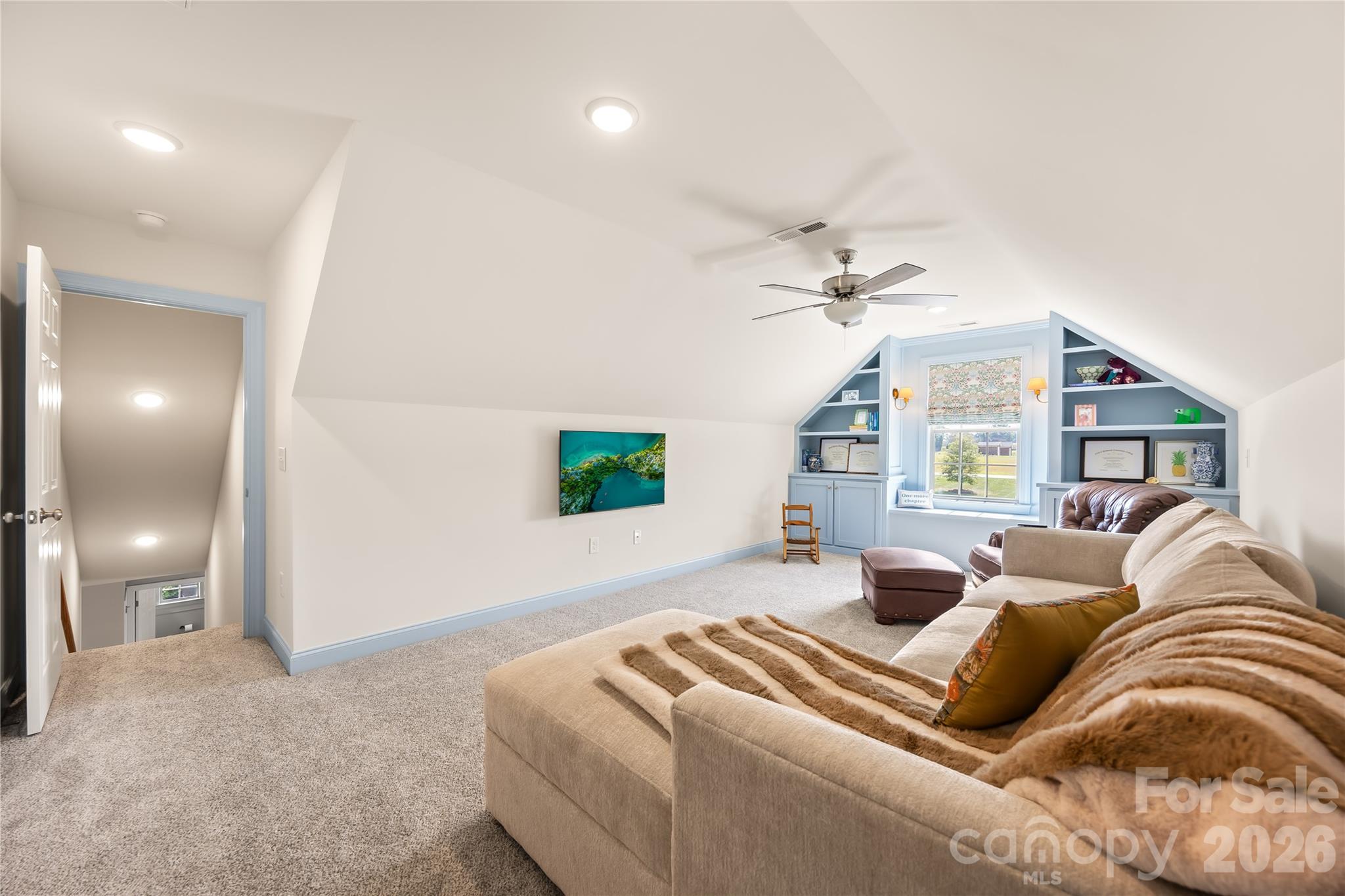 2107 Parrothead Drive