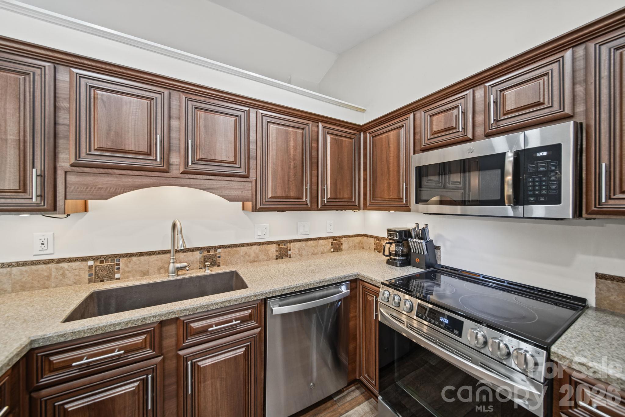 4708 Asbury Road Unit: 16