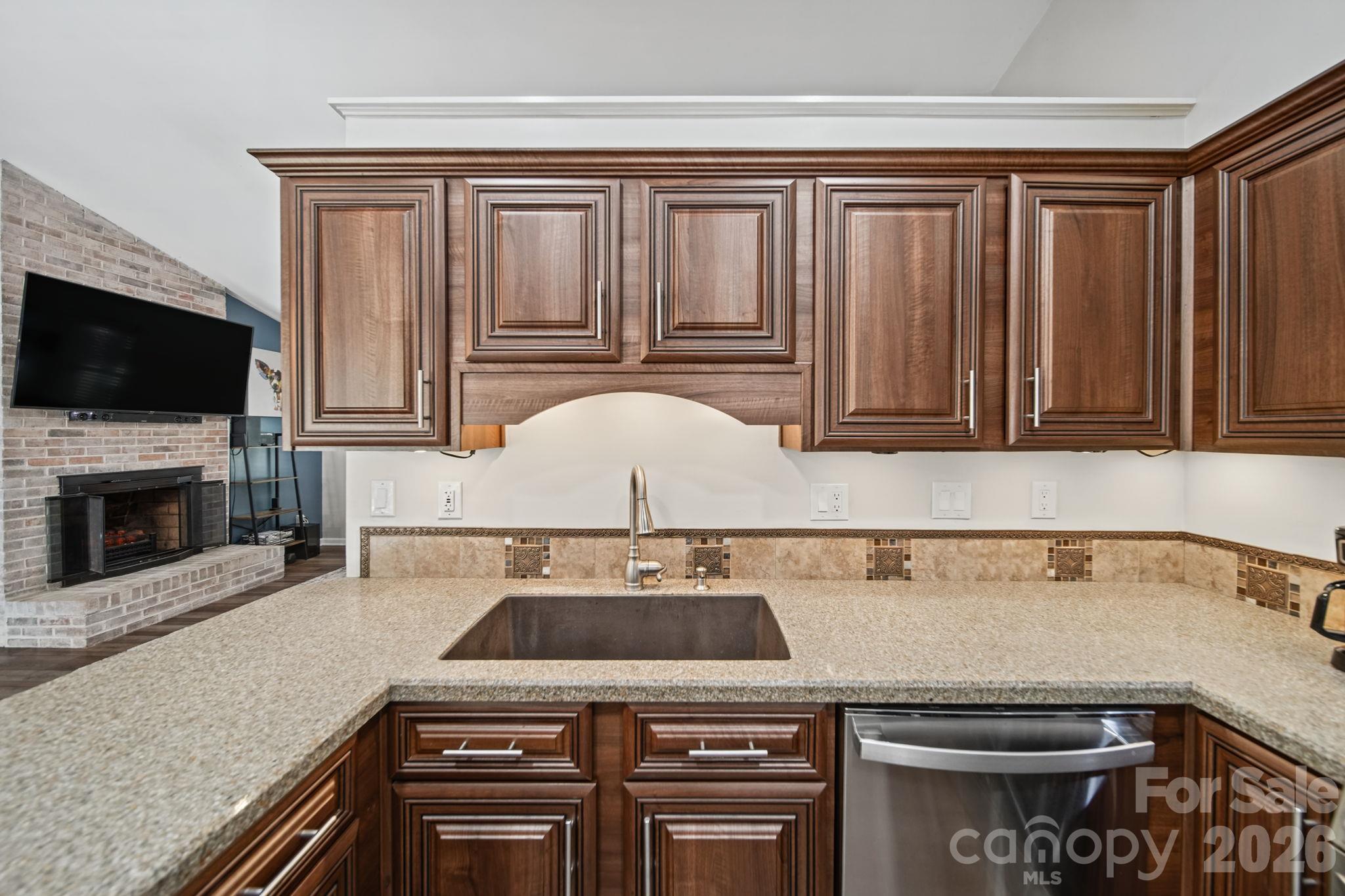 4708 Asbury Road Unit: 16