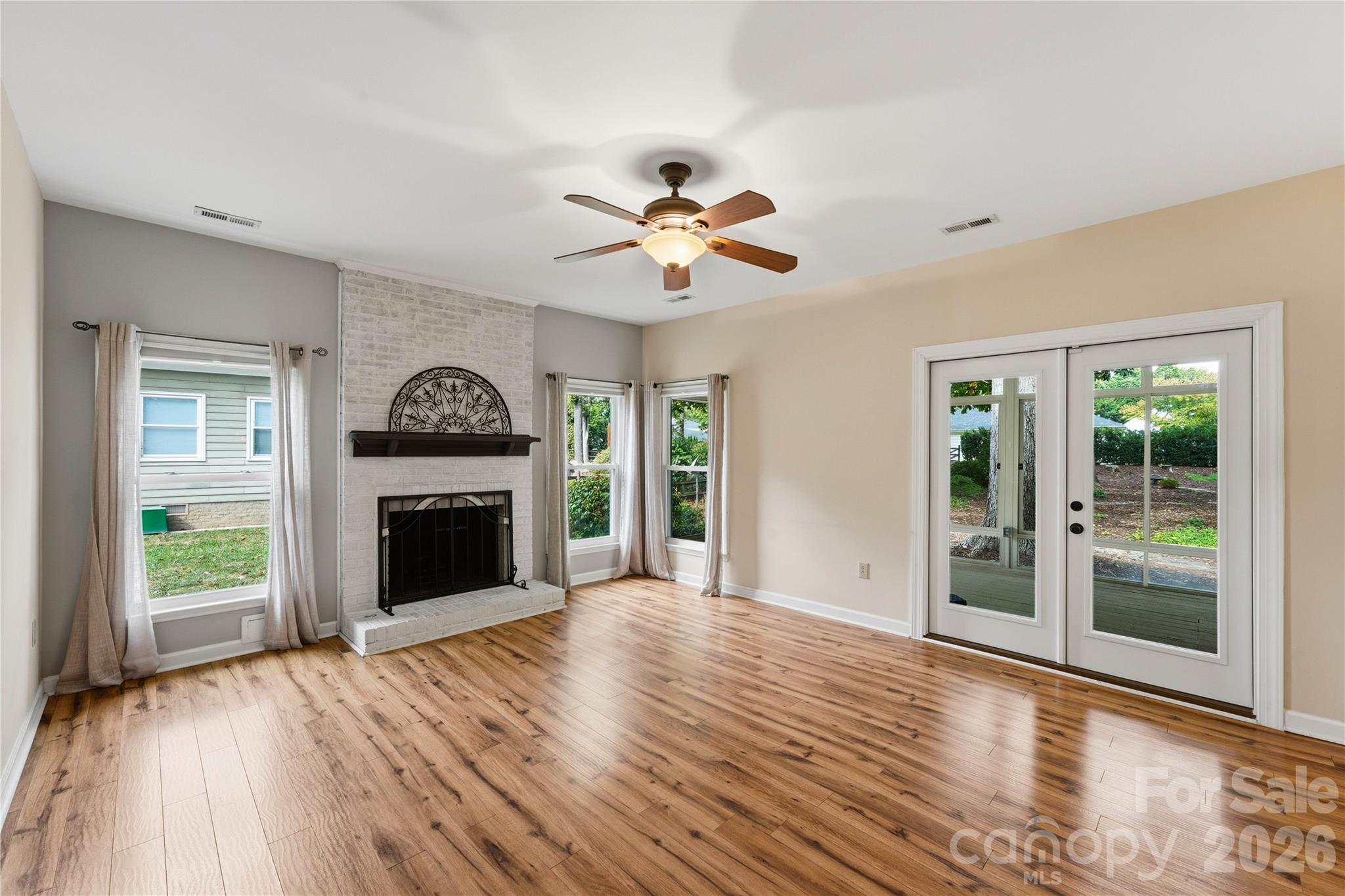 180 Bridgeport Drive