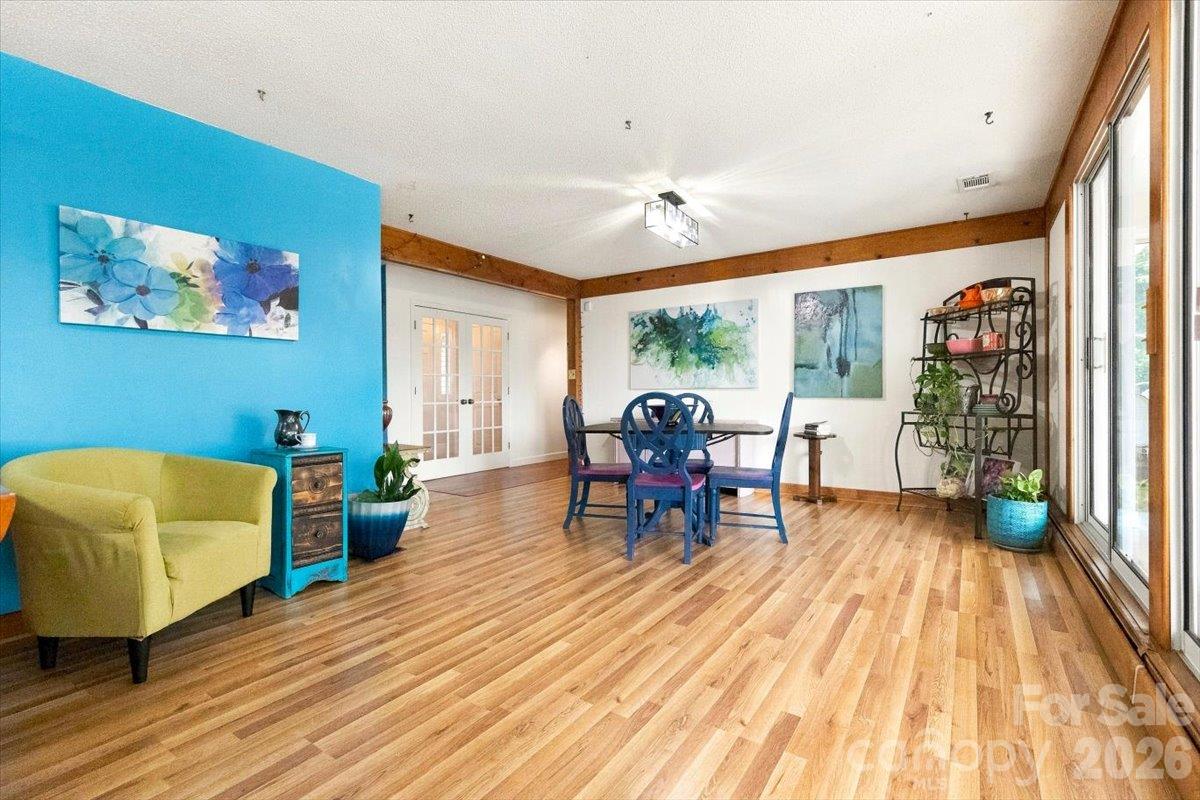 2086 Old Mountain Road