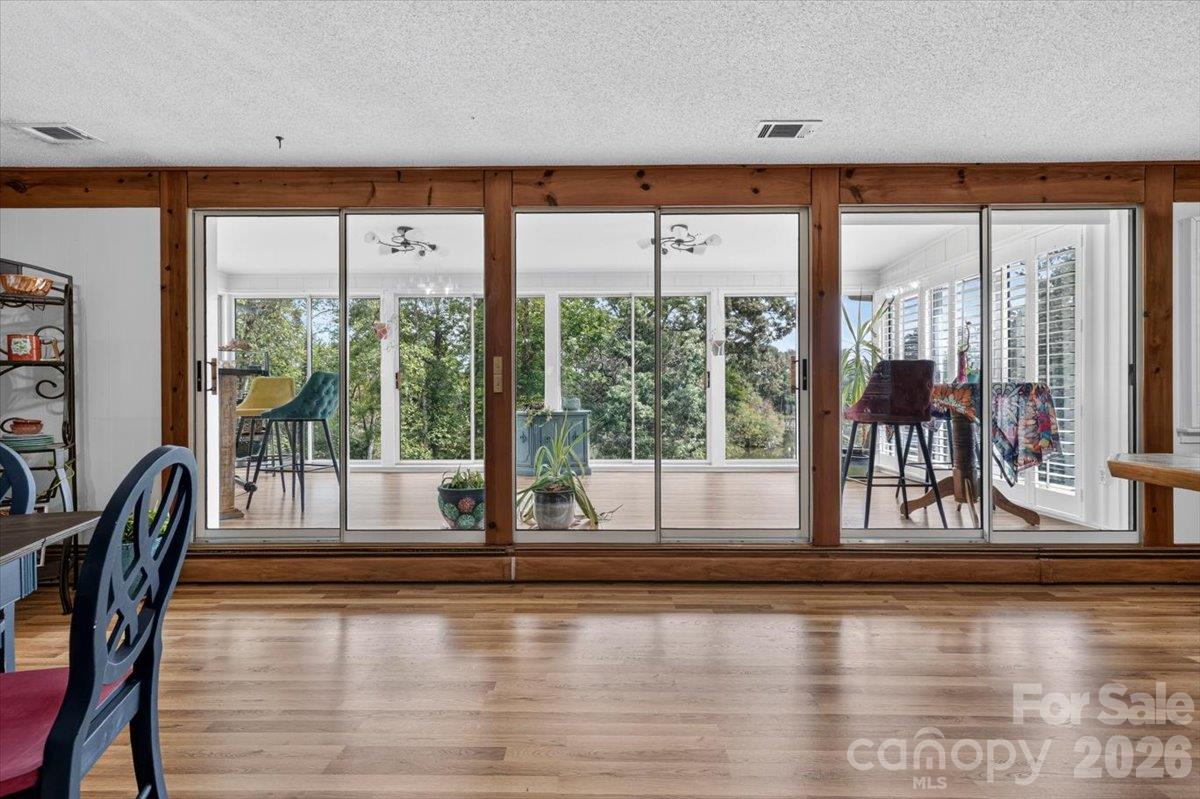 2086 Old Mountain Road