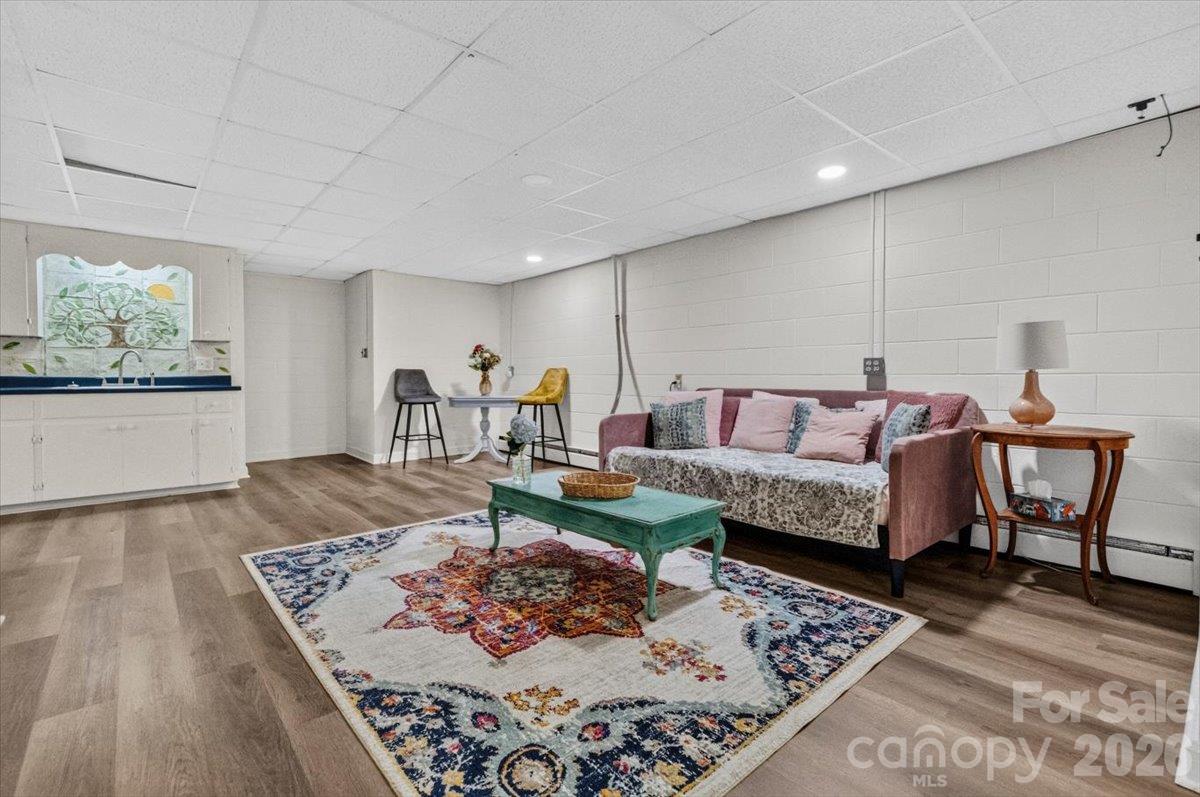 2086 Old Mountain Road