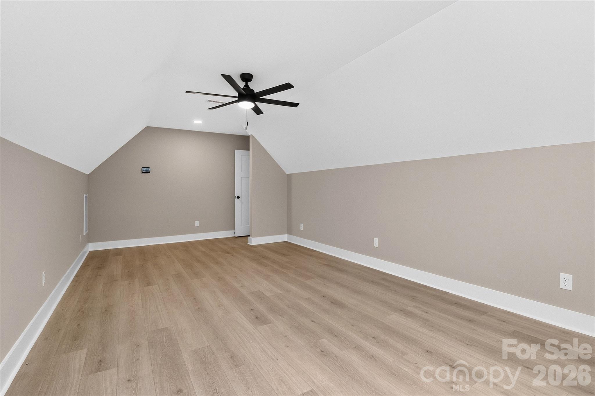 1001 Croatoan Drive