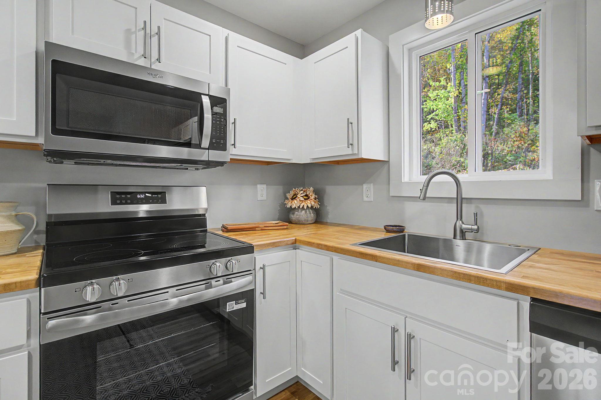 84 Skip Stone Road