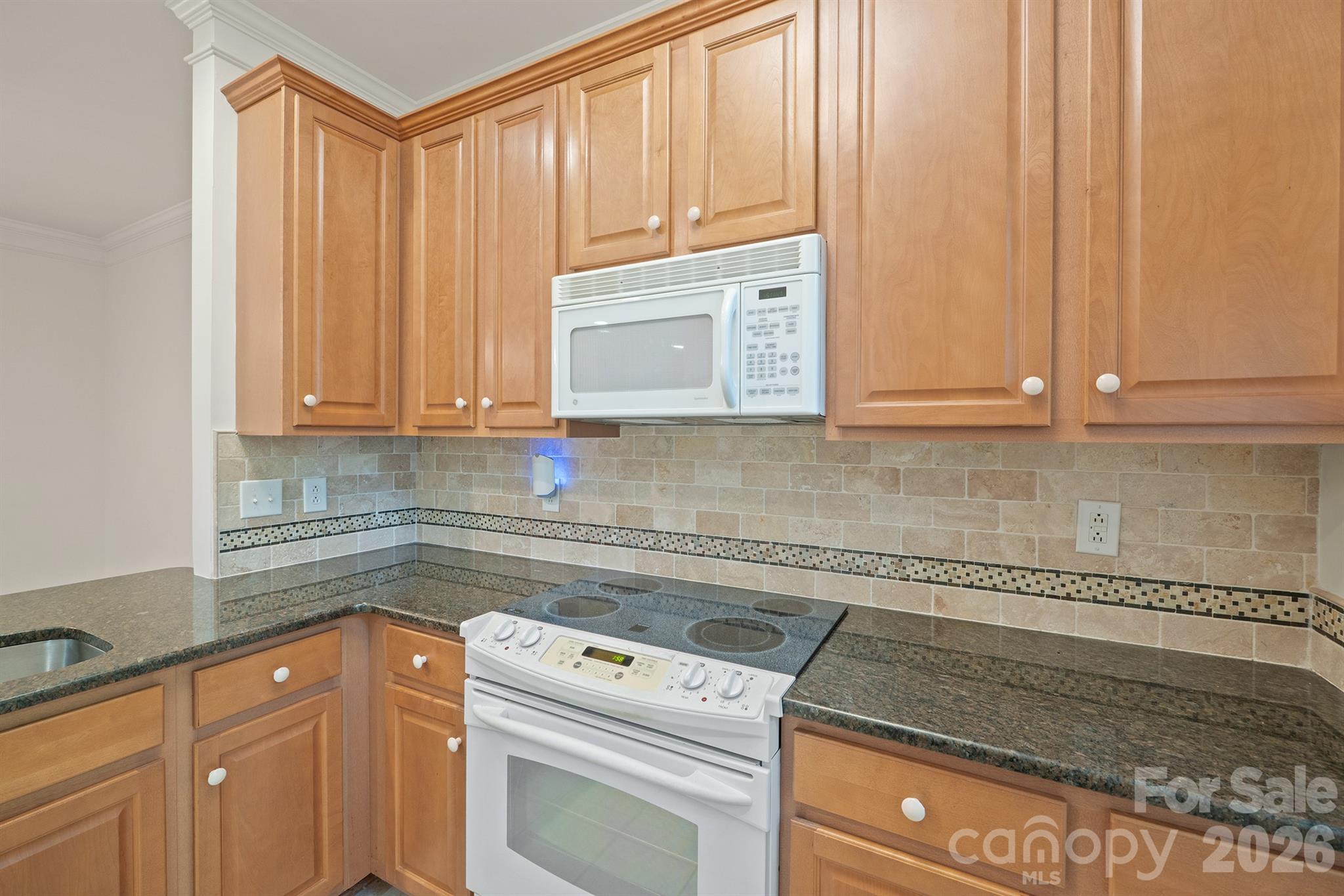 8845 Legacy Lake Lane