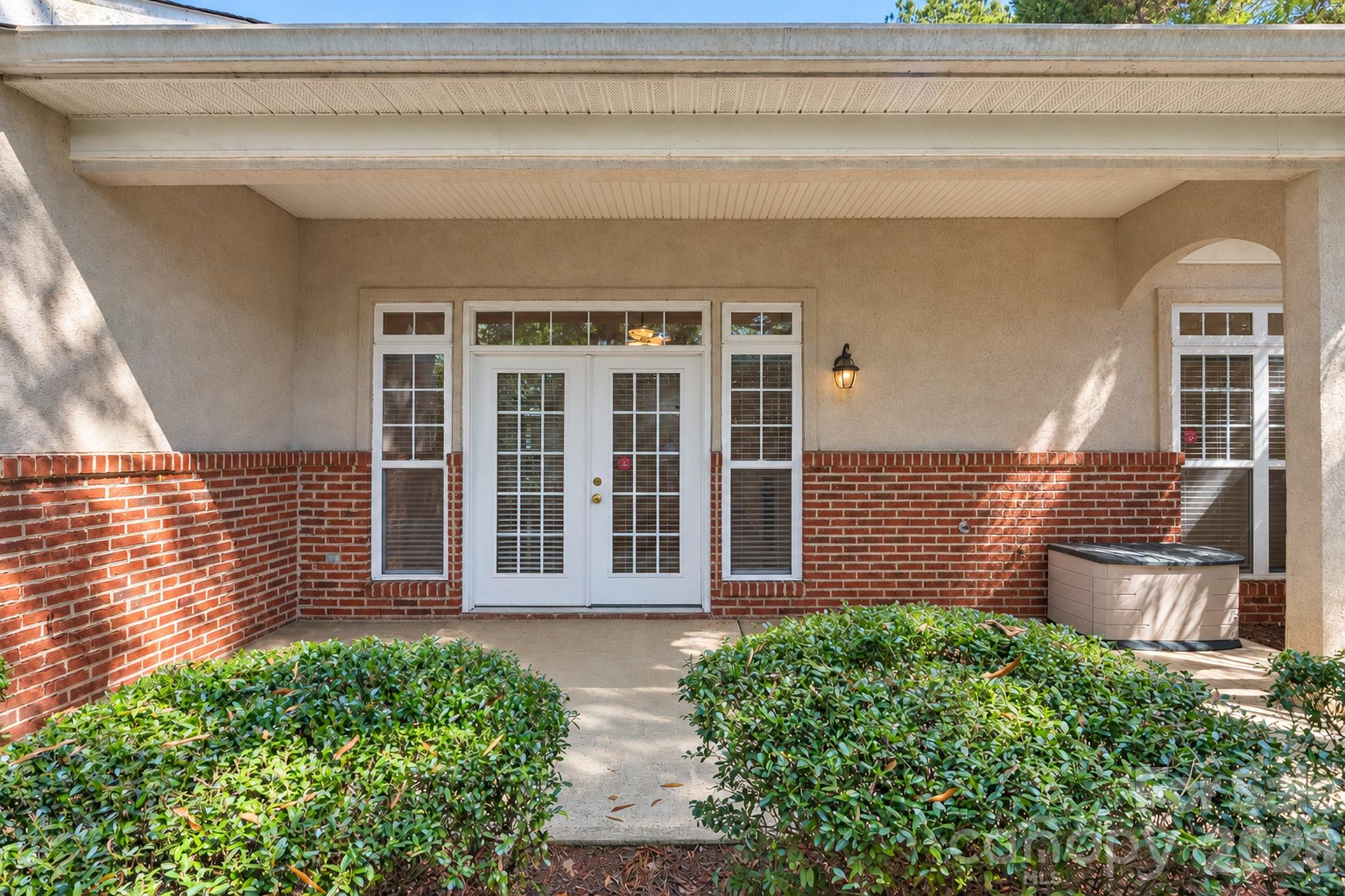 8845 Legacy Lake Lane