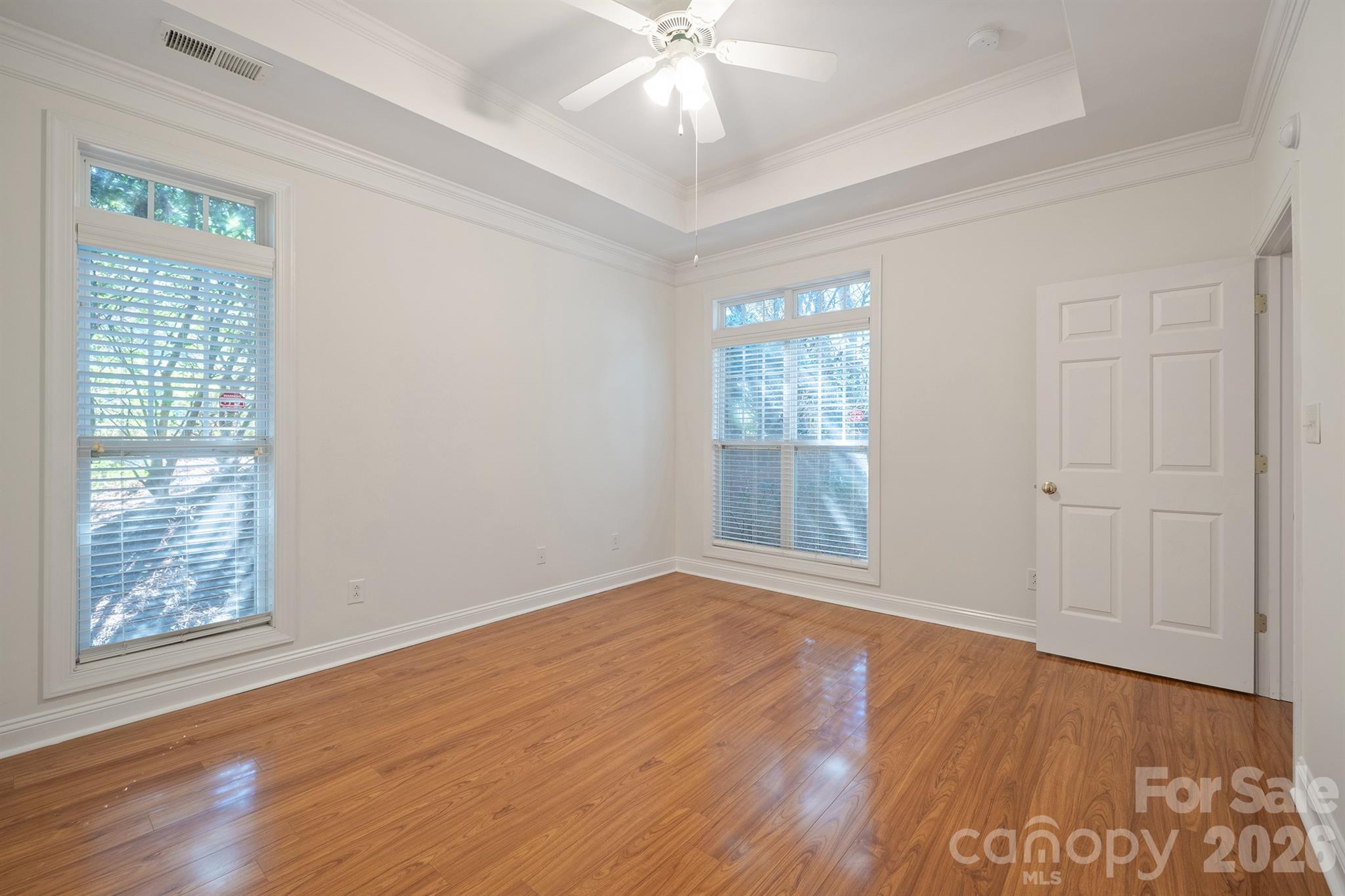 8845 Legacy Lake Lane