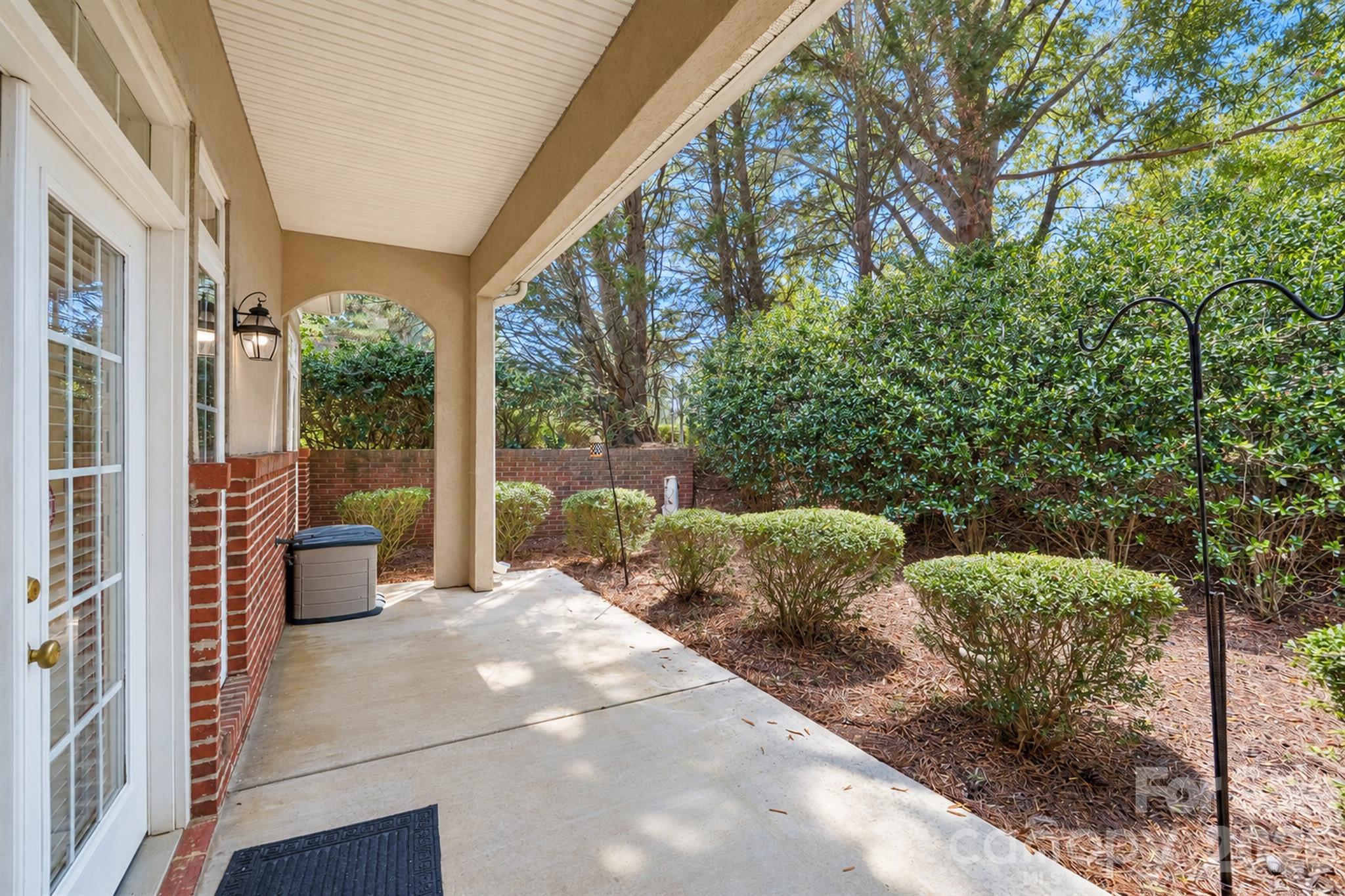 8845 Legacy Lake Lane