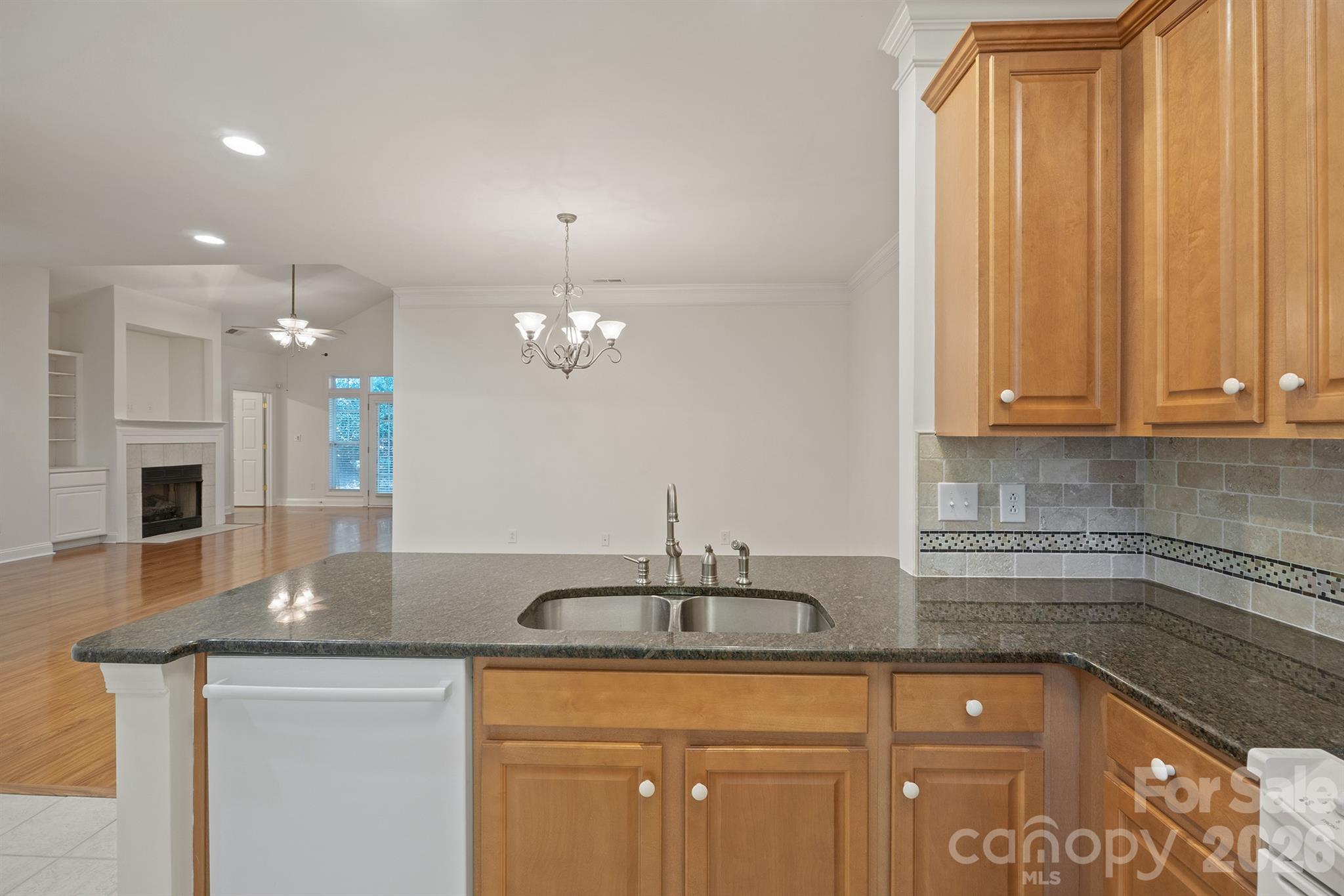 8845 Legacy Lake Lane