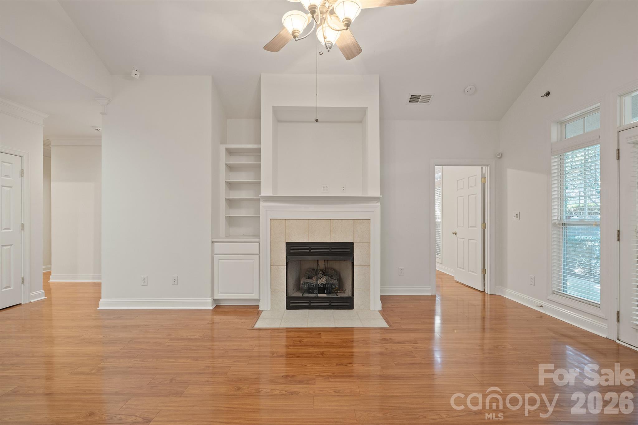 8845 Legacy Lake Lane