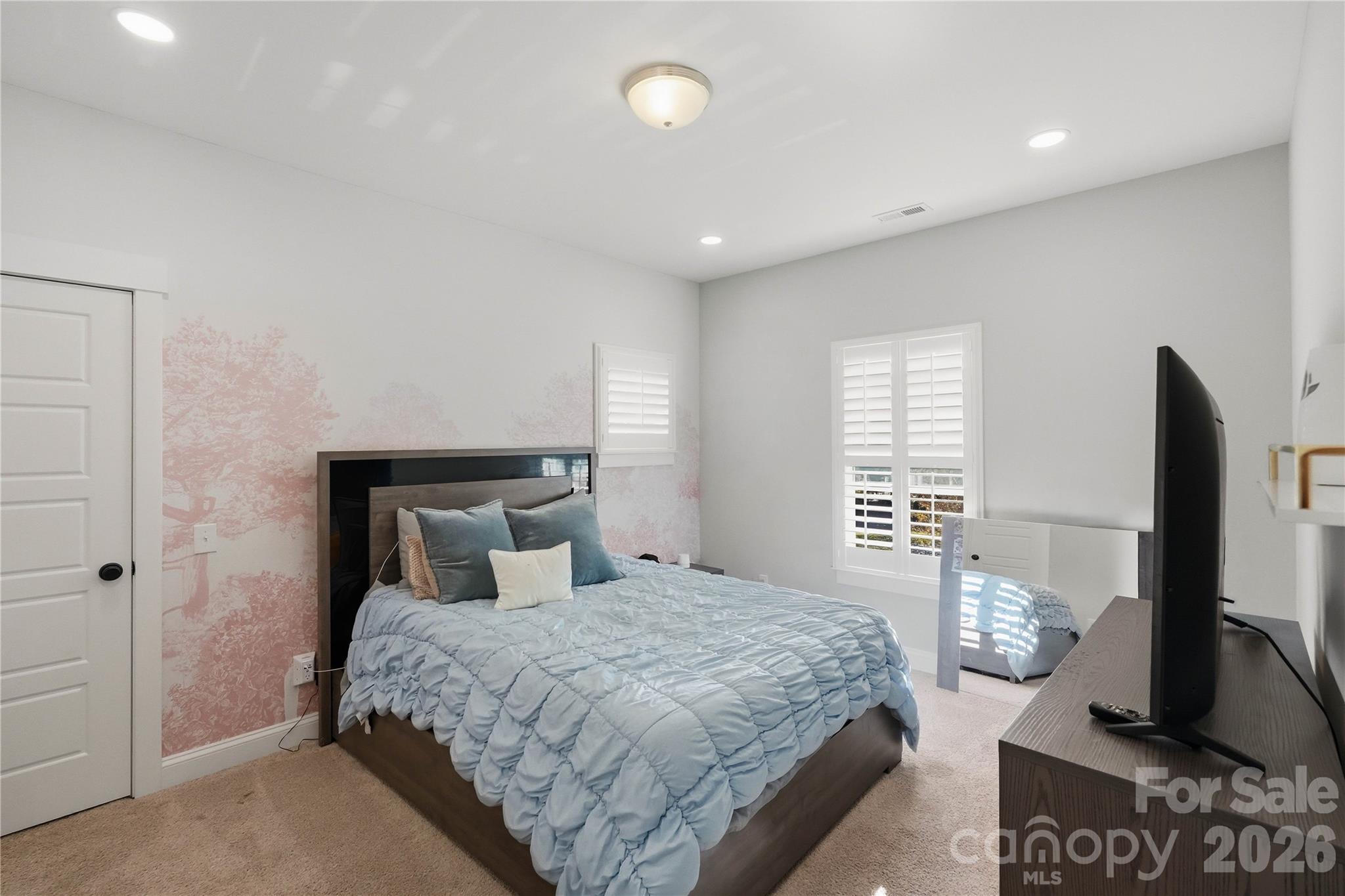 8916 Blakeney Drive