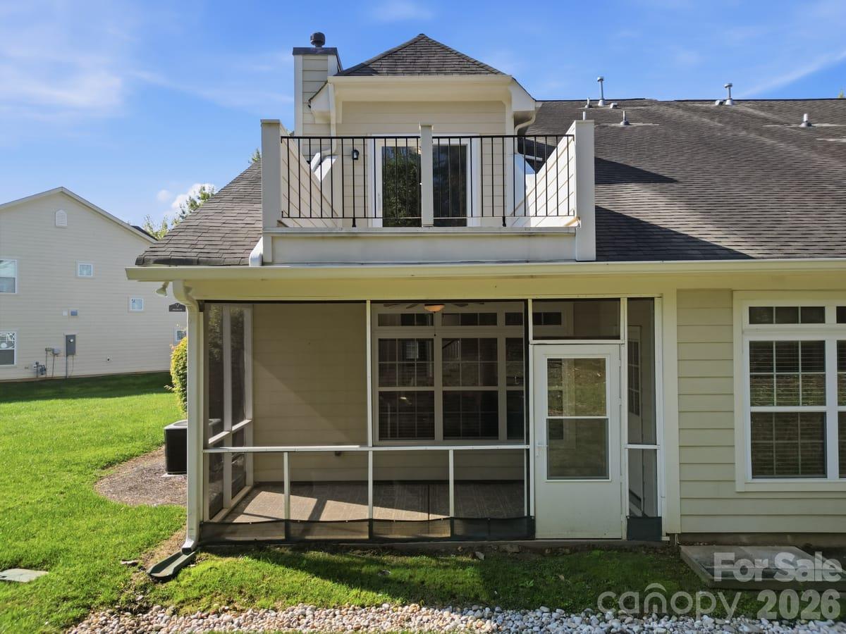 8424 Loxton Circle