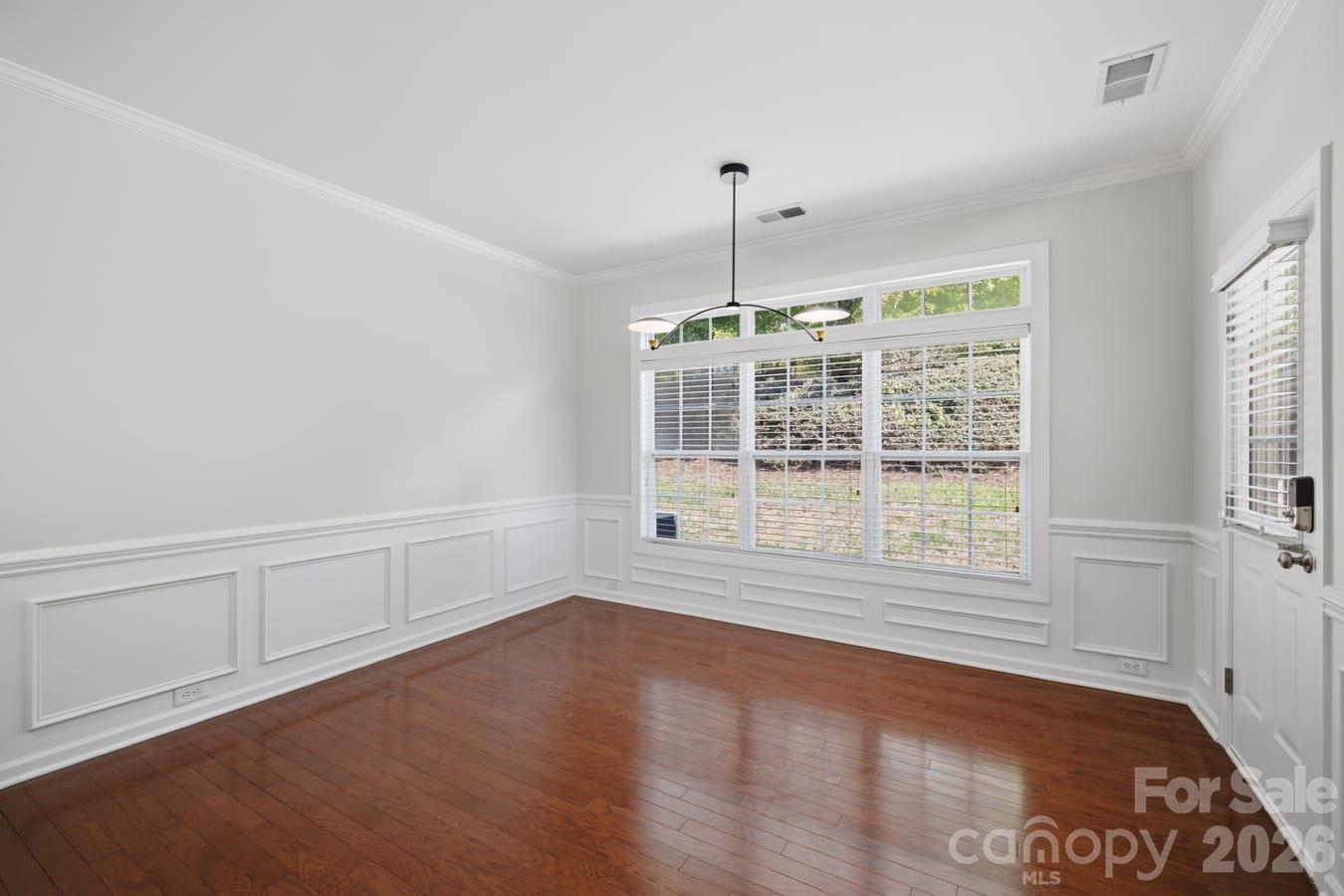8424 Loxton Circle