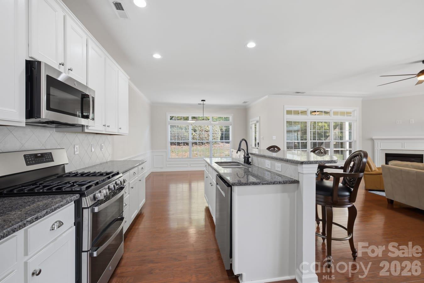 8424 Loxton Circle