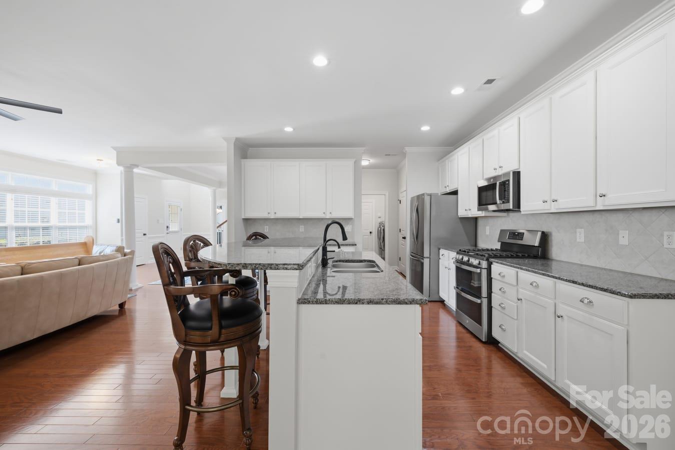 8424 Loxton Circle